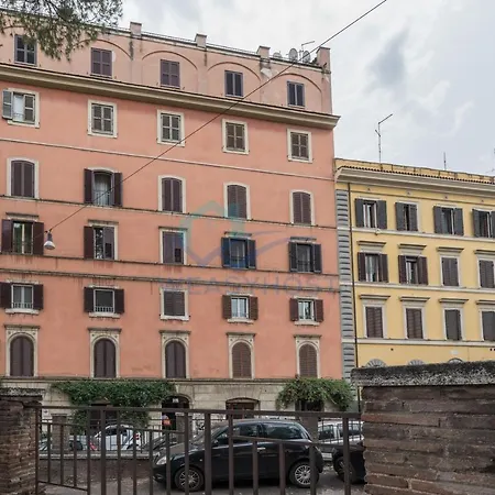 The New St. Peter's Little Stone Apartment Rome